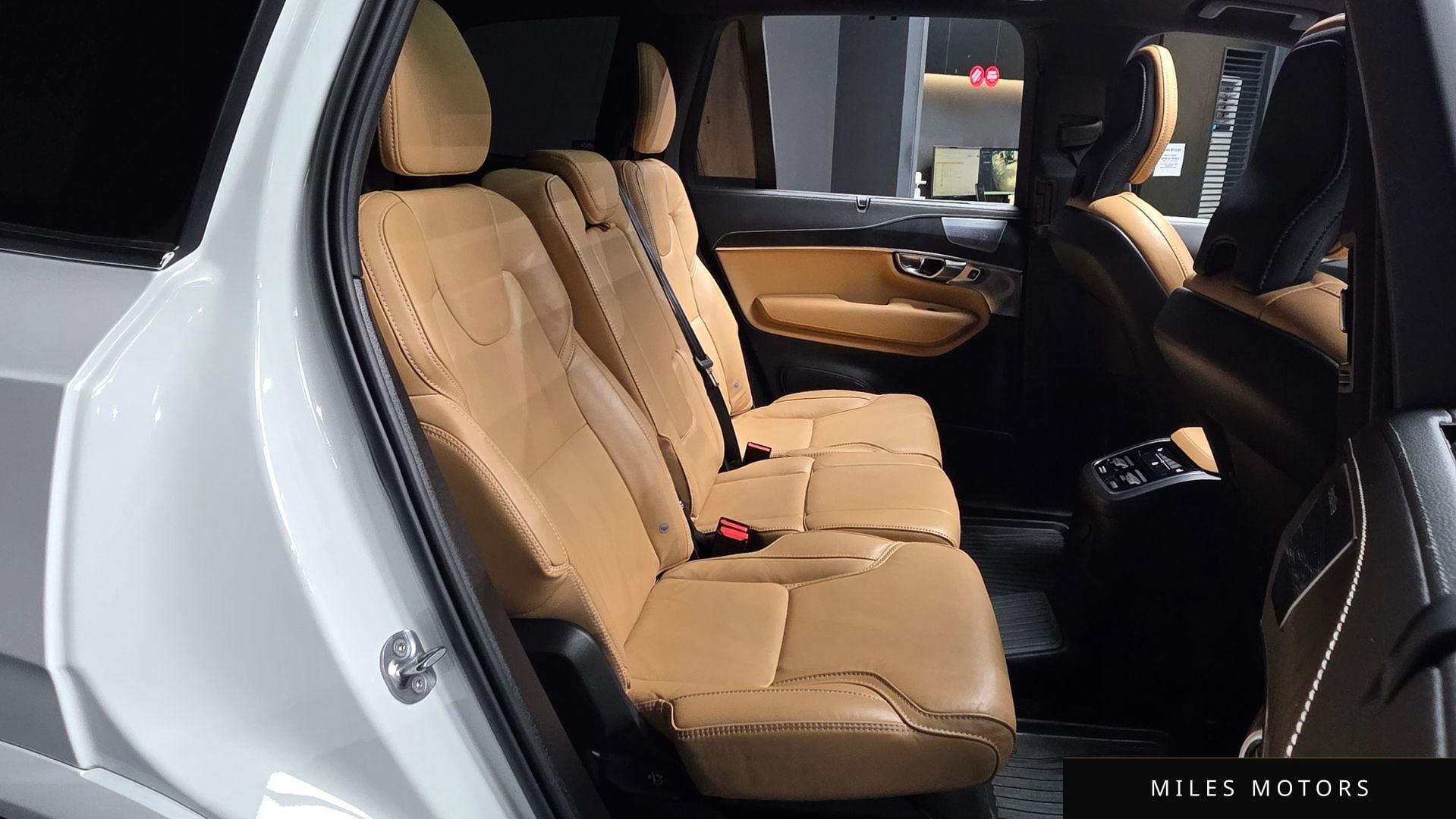 Volvo XC90 2022 — миниатюра 12