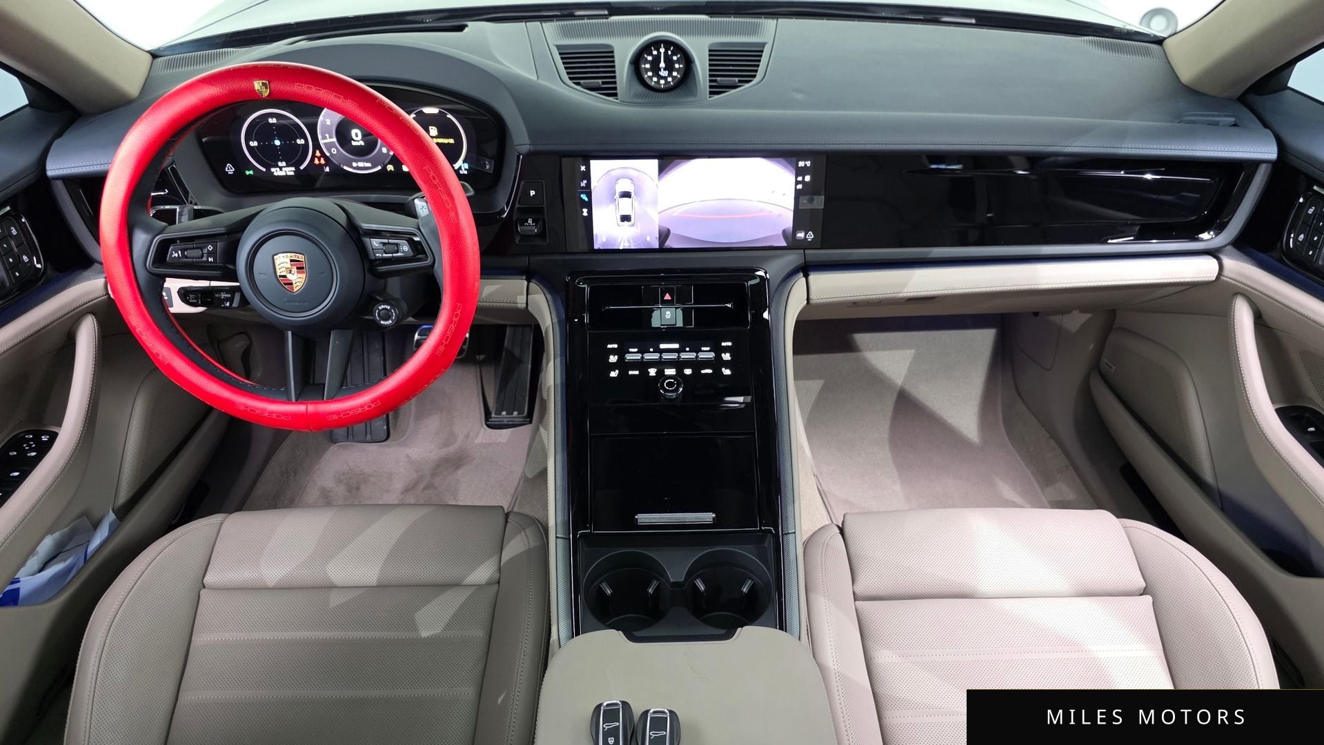 Porsche Panamera 2025 — миниатюра 10