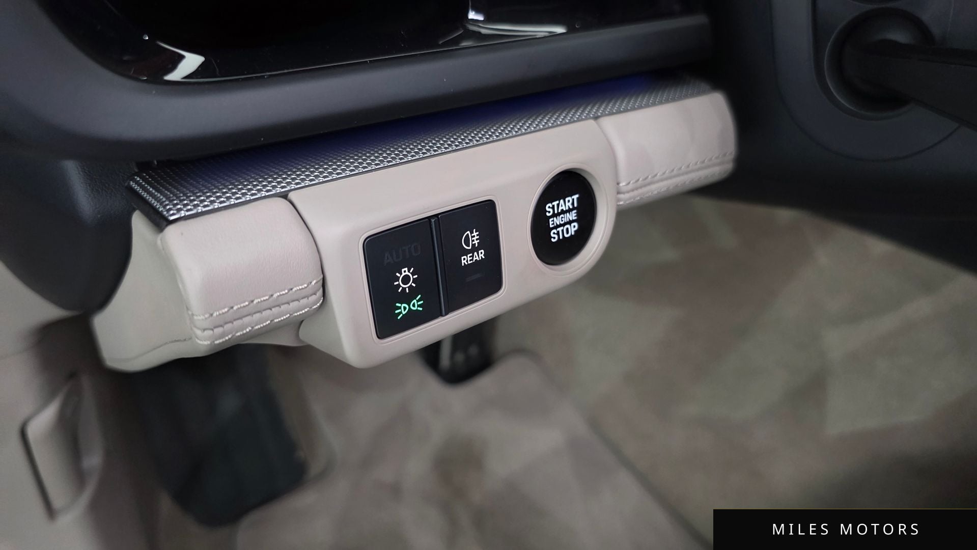 Porsche Panamera 2025 — миниатюра 28