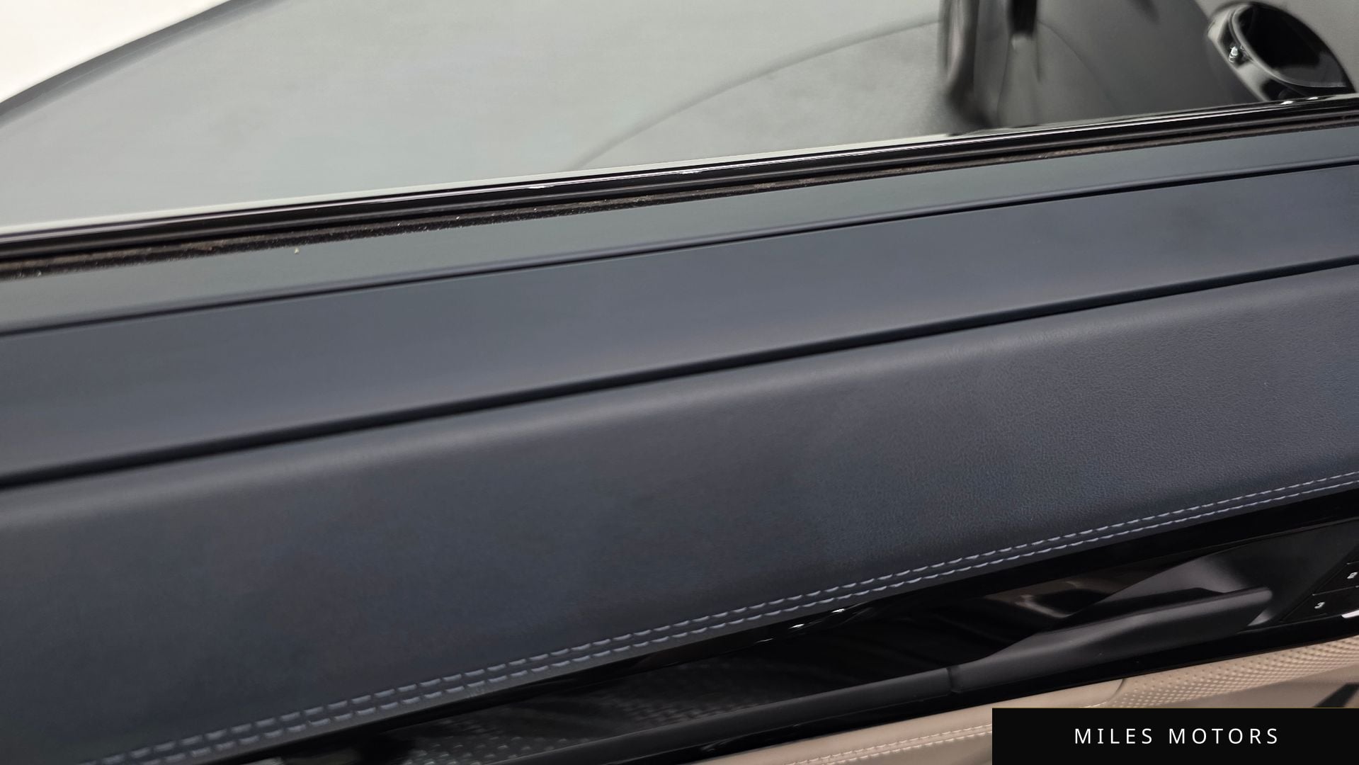Porsche Panamera 2025 — миниатюра 36