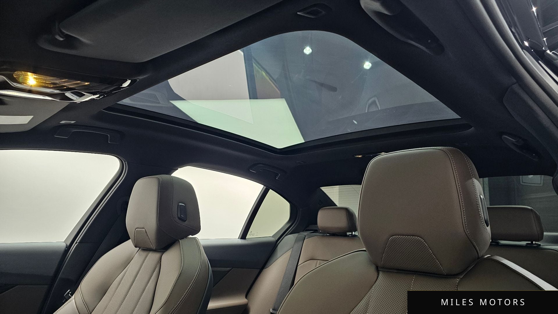 BMW 5 Series (G60) 2025 — миниатюра 22