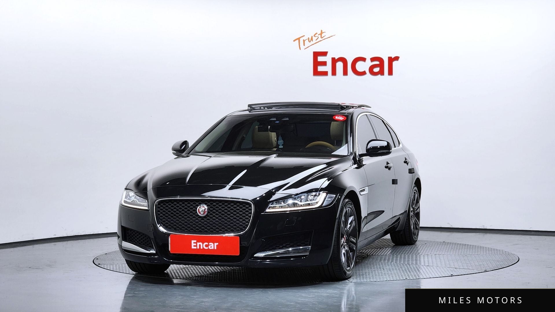 Jaguar XF (X260) 2018 — миниатюра 3