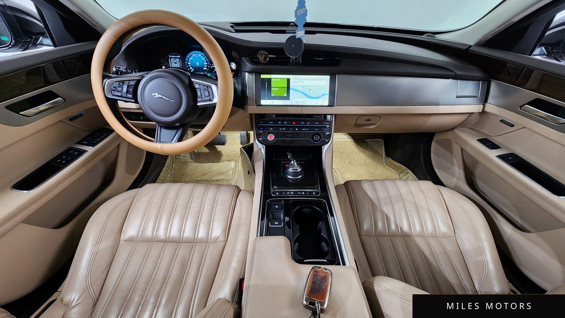 Jaguar XF (X260) 2018 — миниатюра 10