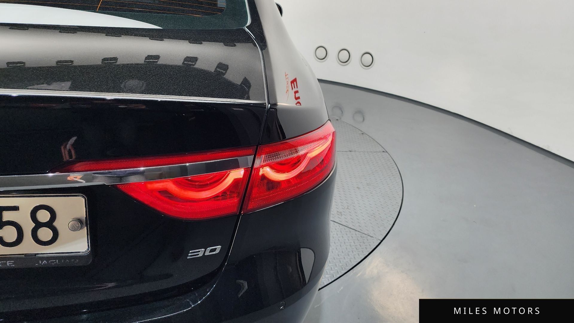 Jaguar XF (X260) 2018 — миниатюра 9