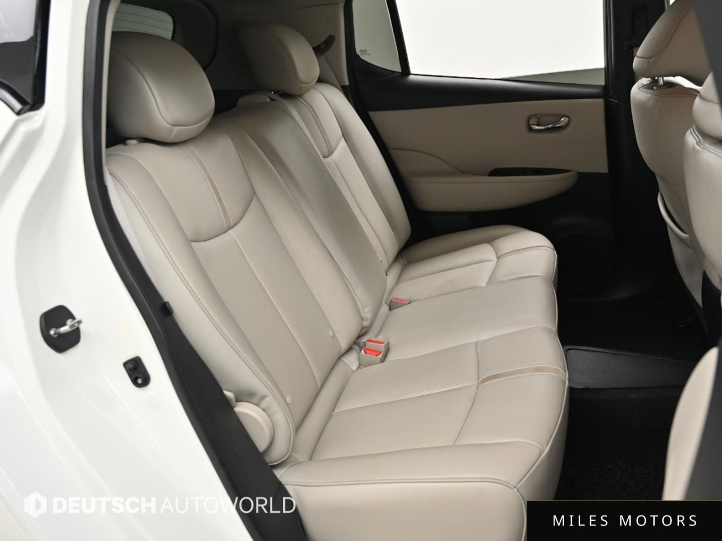Nissan Leaf 2019 — миниатюра 12