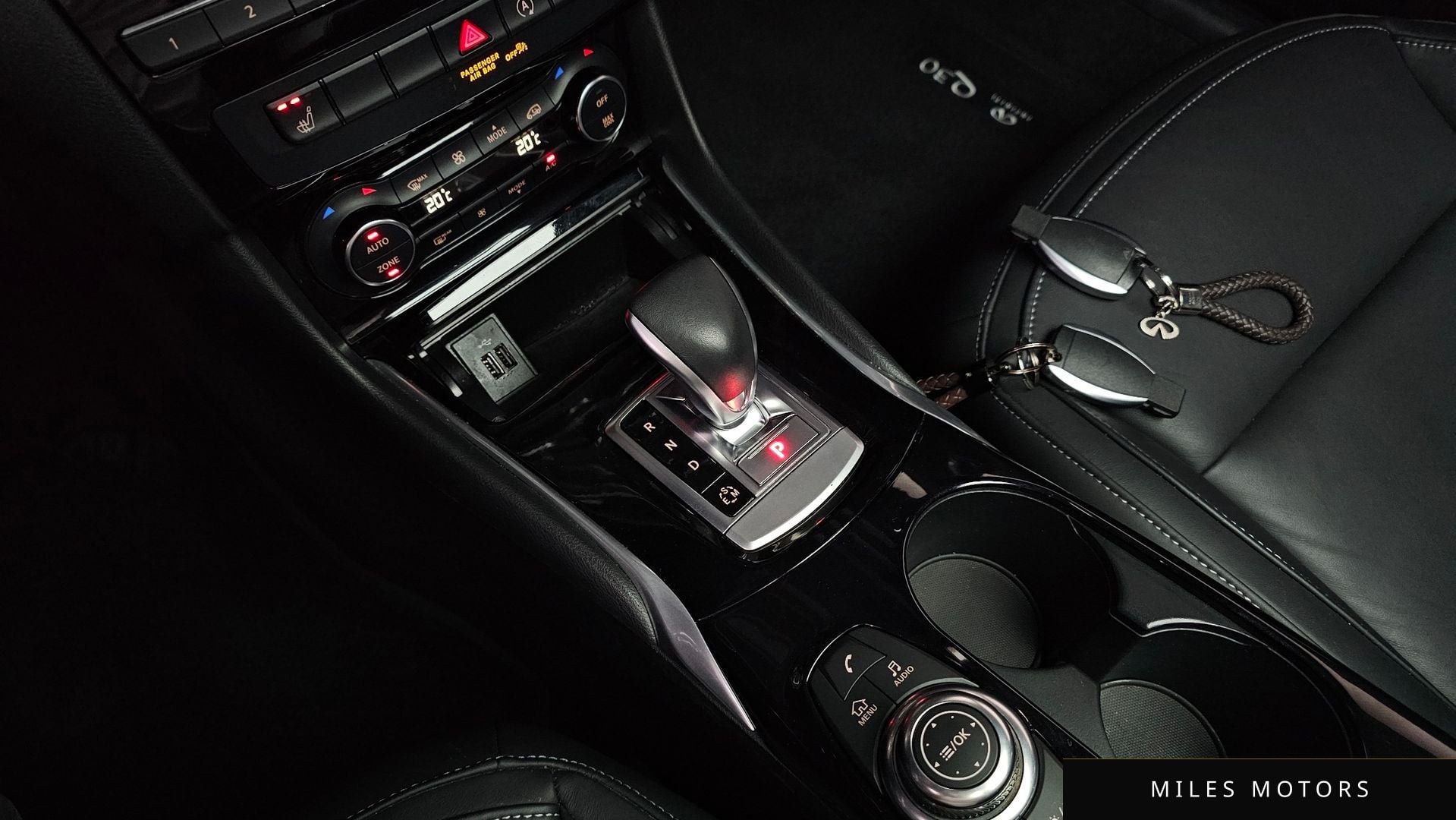 Infiniti Q30 2019 — миниатюра 12