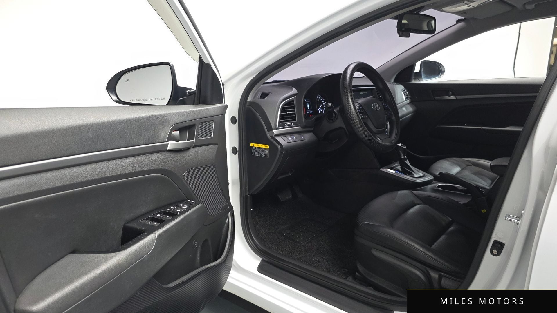 Hyundai AVANTE 2018 — миниатюра 12