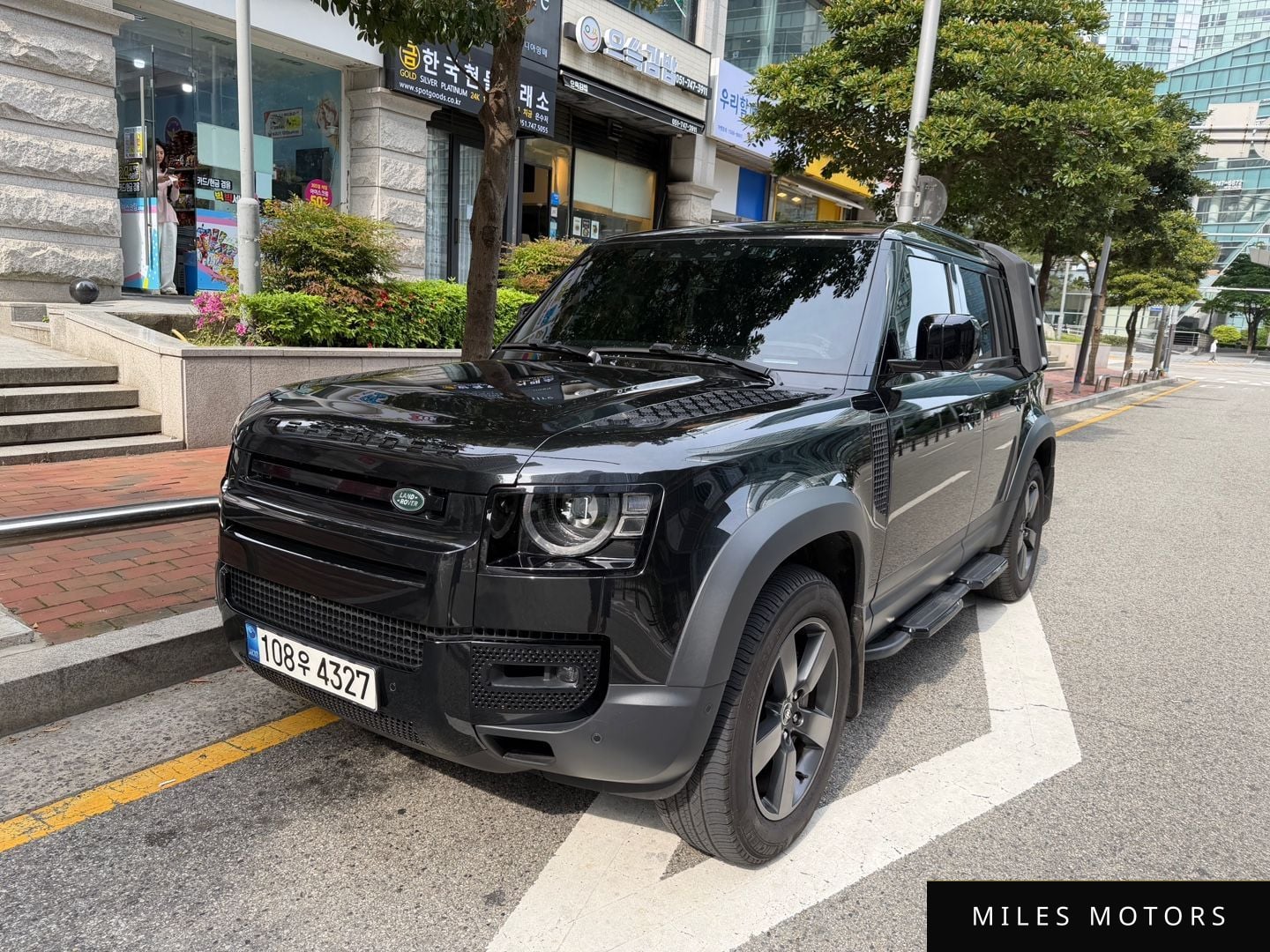 Land Rover Defender 2022 — миниатюра 3