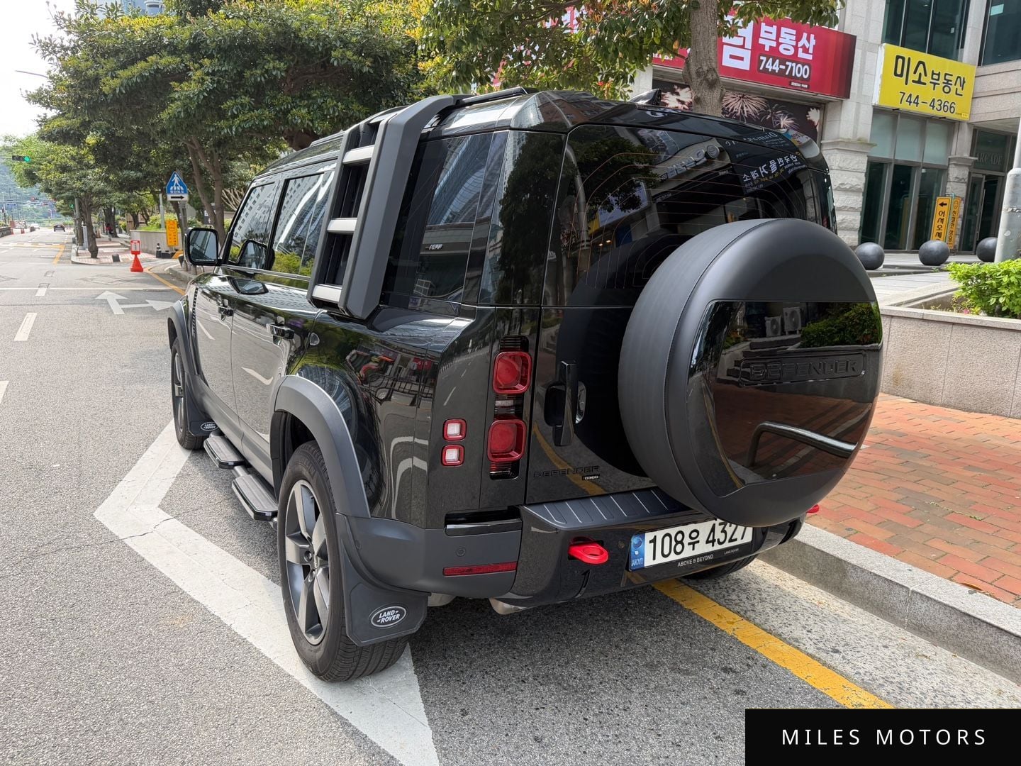 Land Rover Defender 2022 — миниатюра 4