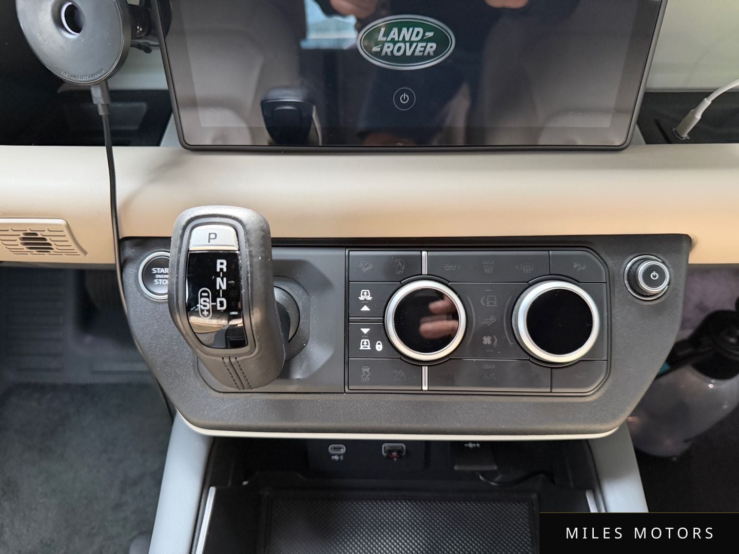 Land Rover Defender 2022 — миниатюра 7