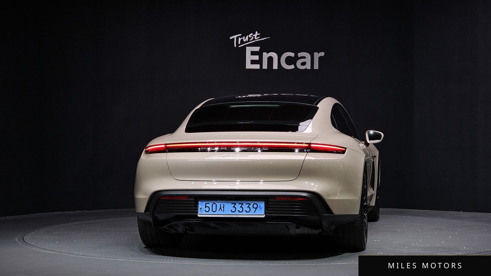 Porsche Taycan 2022 — миниатюра 4