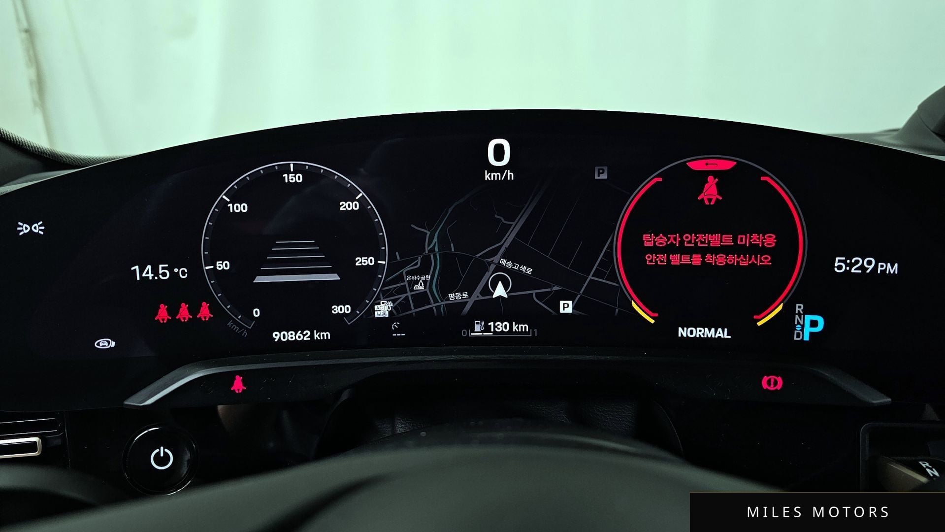 Porsche Taycan 2022 — миниатюра 11