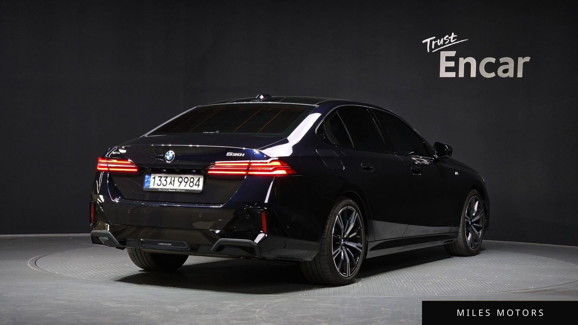 BMW 5 Series (G60) 2024 — миниатюра 2