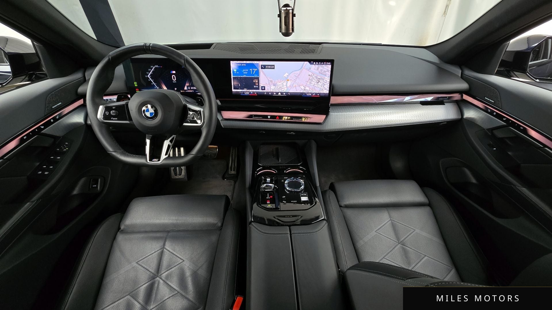 BMW 5 Series (G60) 2024 — миниатюра 10