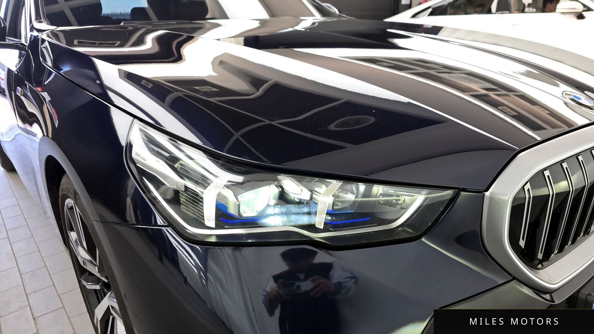 BMW 5 Series (G60) 2024 — миниатюра 8