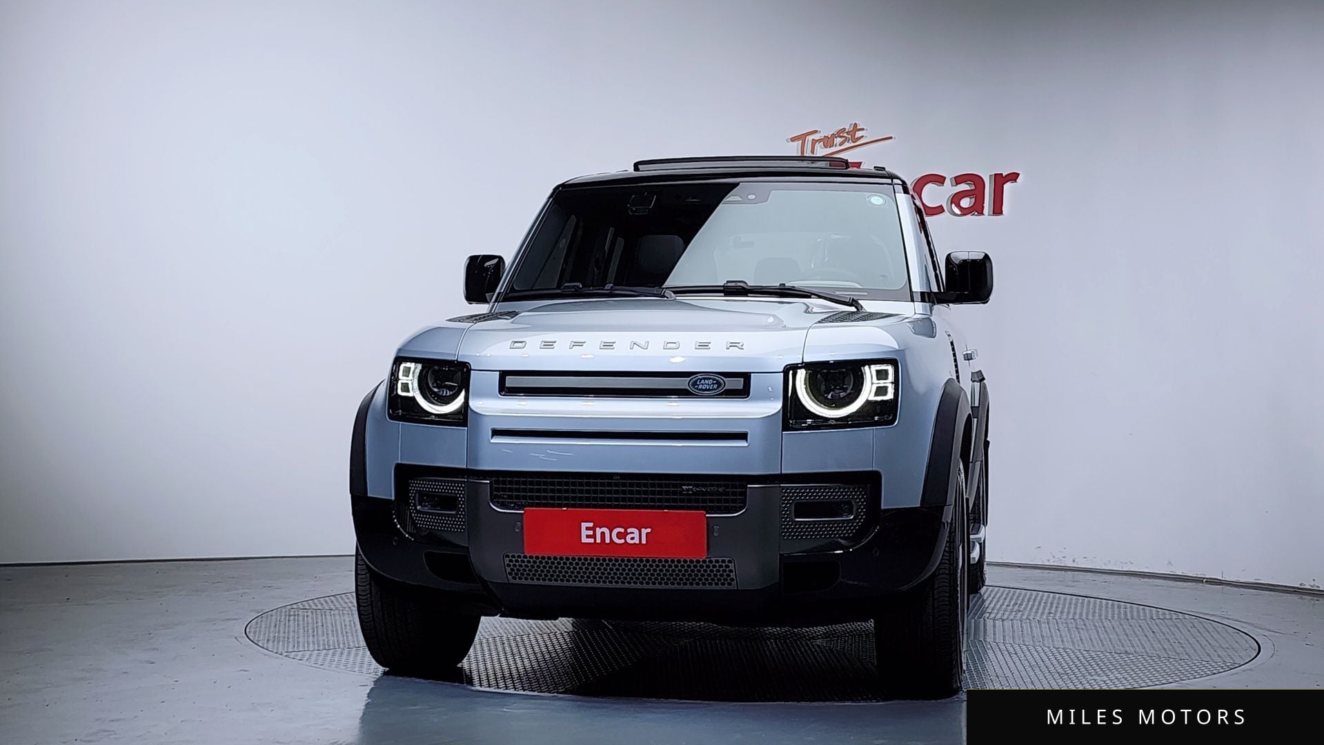 Land Rover Defender 2023 — миниатюра 3