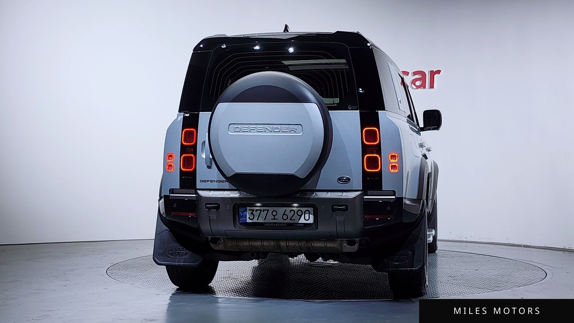 Land Rover Defender 2023 — миниатюра 4