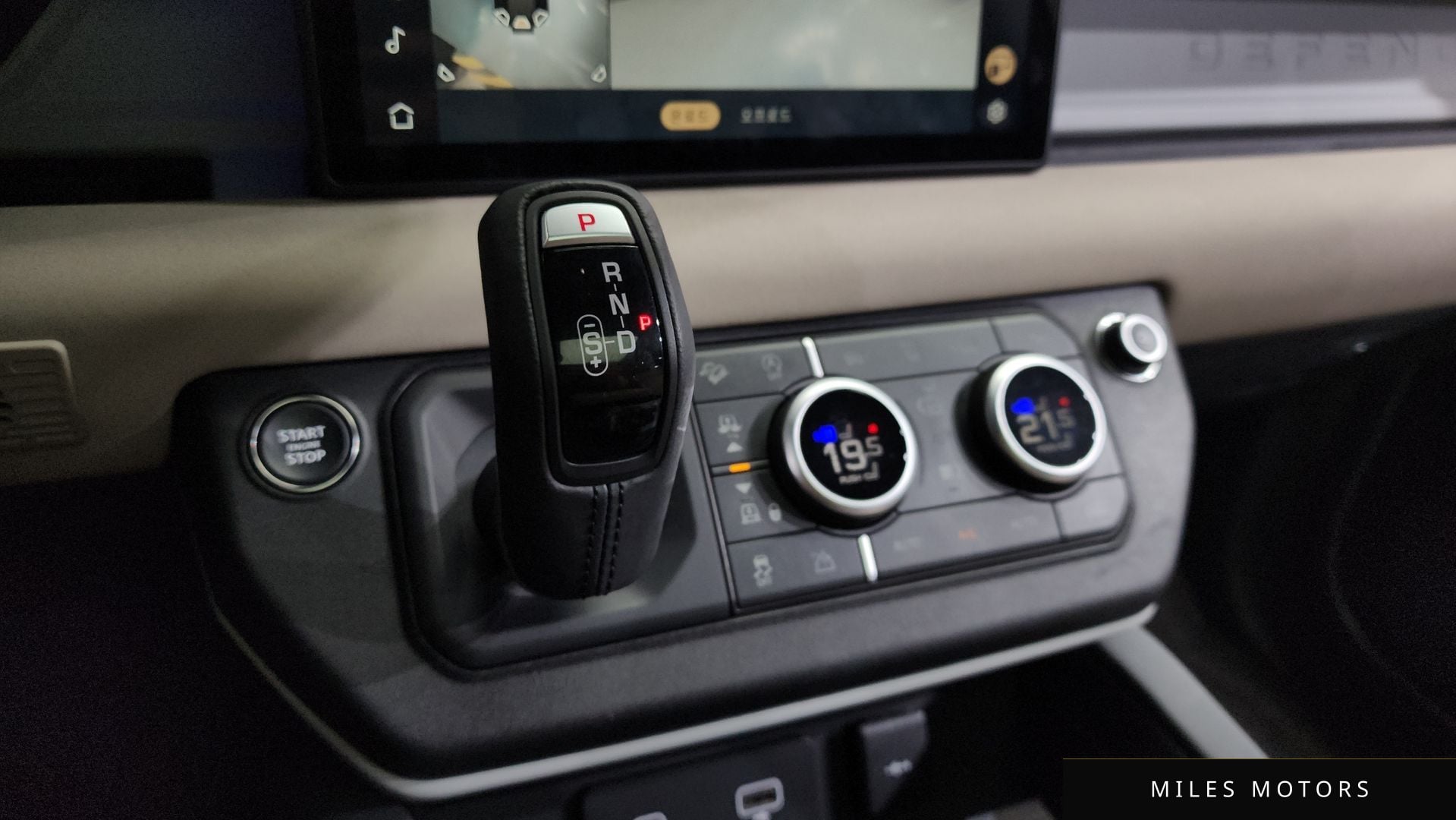 Land Rover Defender 2023 — миниатюра 12