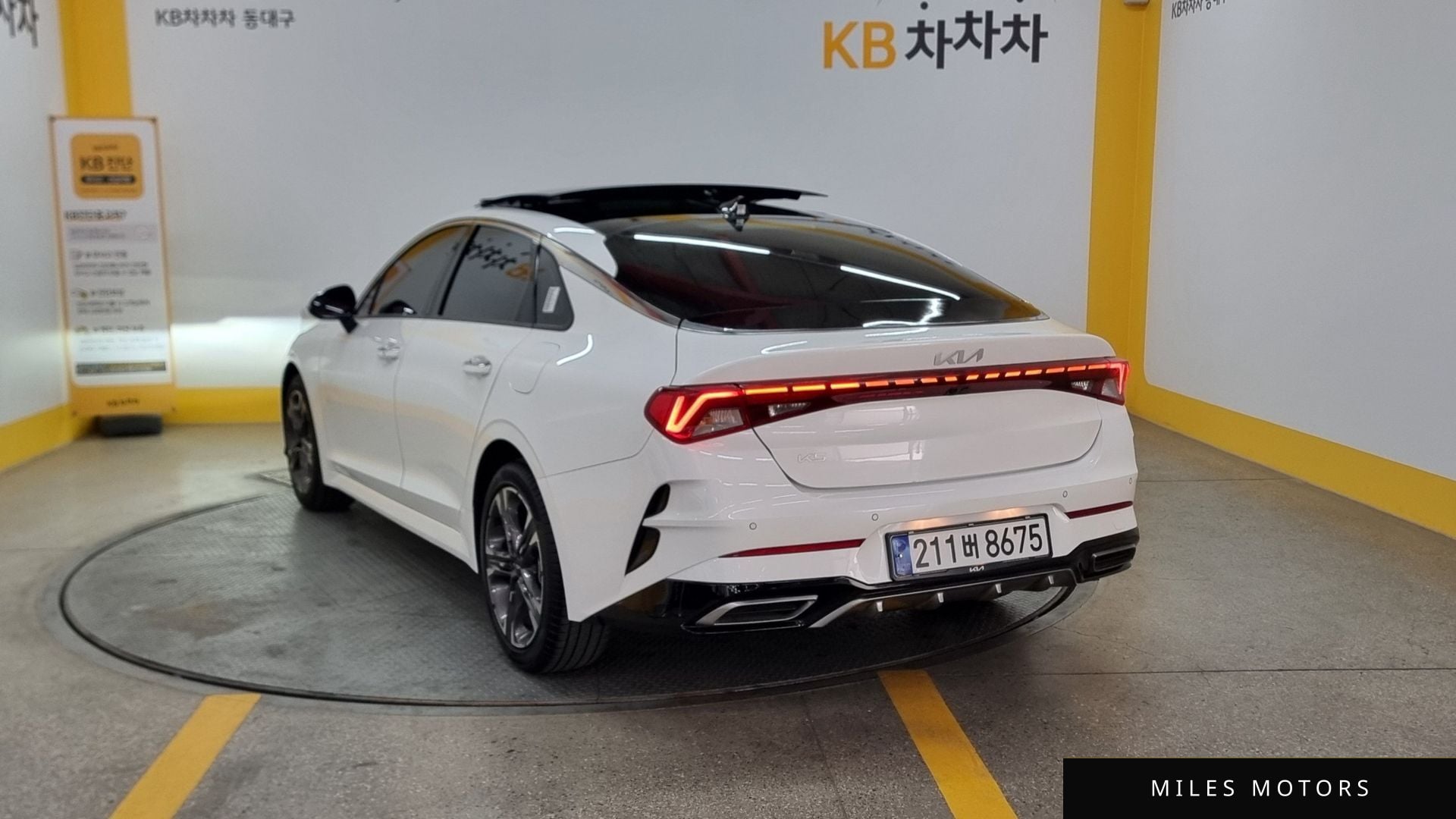 Kia K5 2023 — миниатюра 2