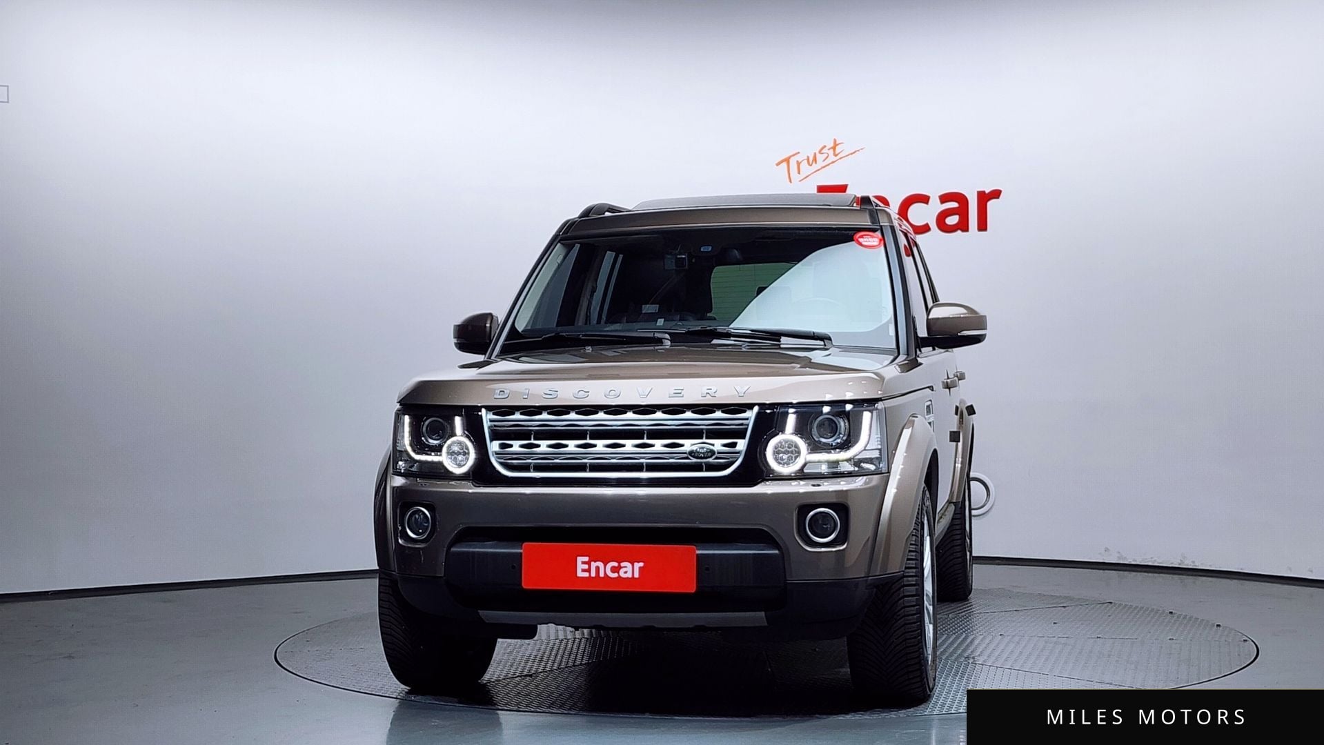 Land Rover Discovery 2015 — миниатюра 3