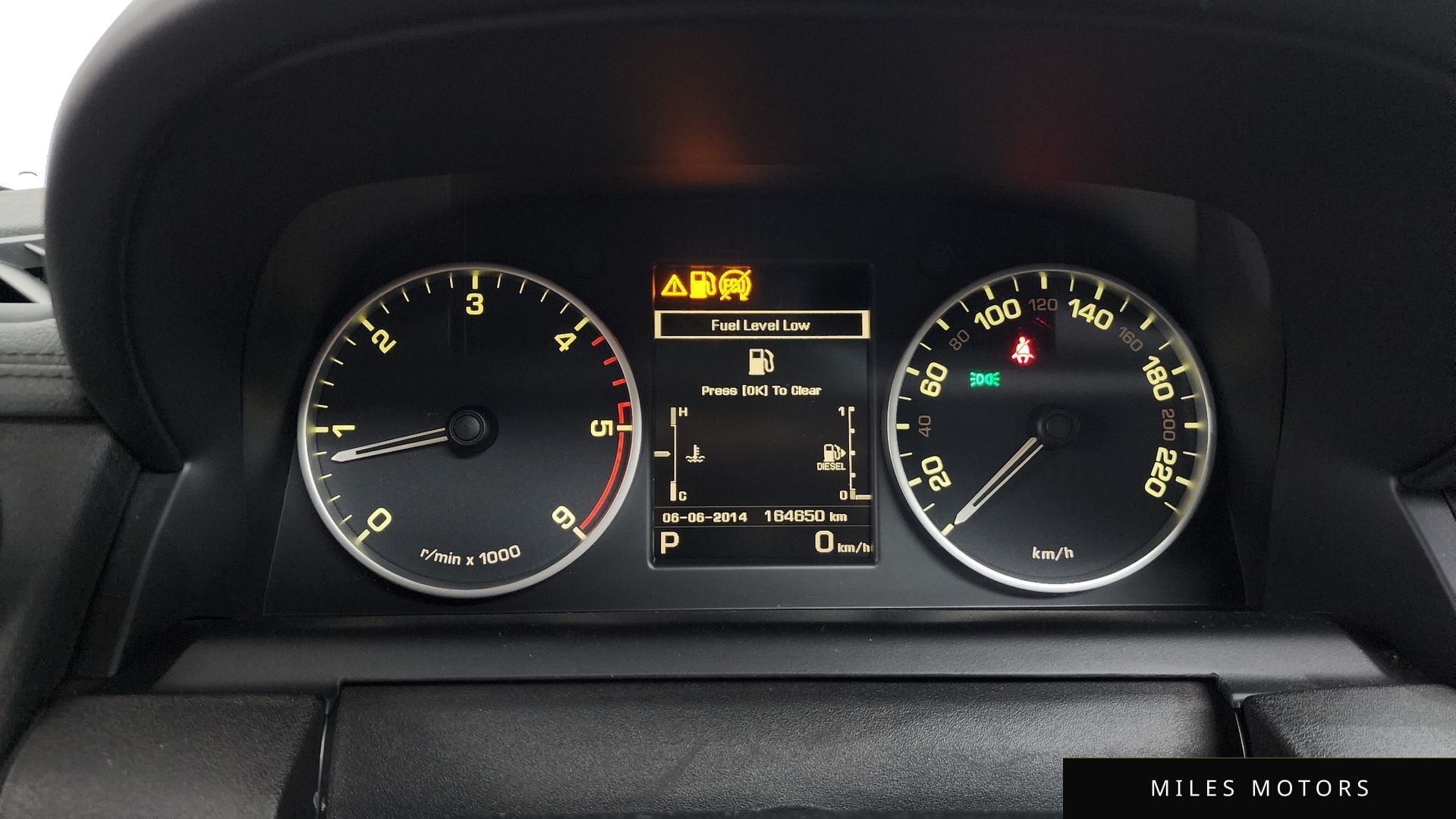 Land Rover Discovery 2015 — миниатюра 8
