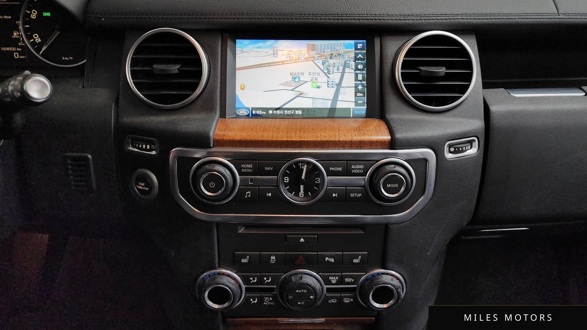 Land Rover Discovery 2015 — миниатюра 14