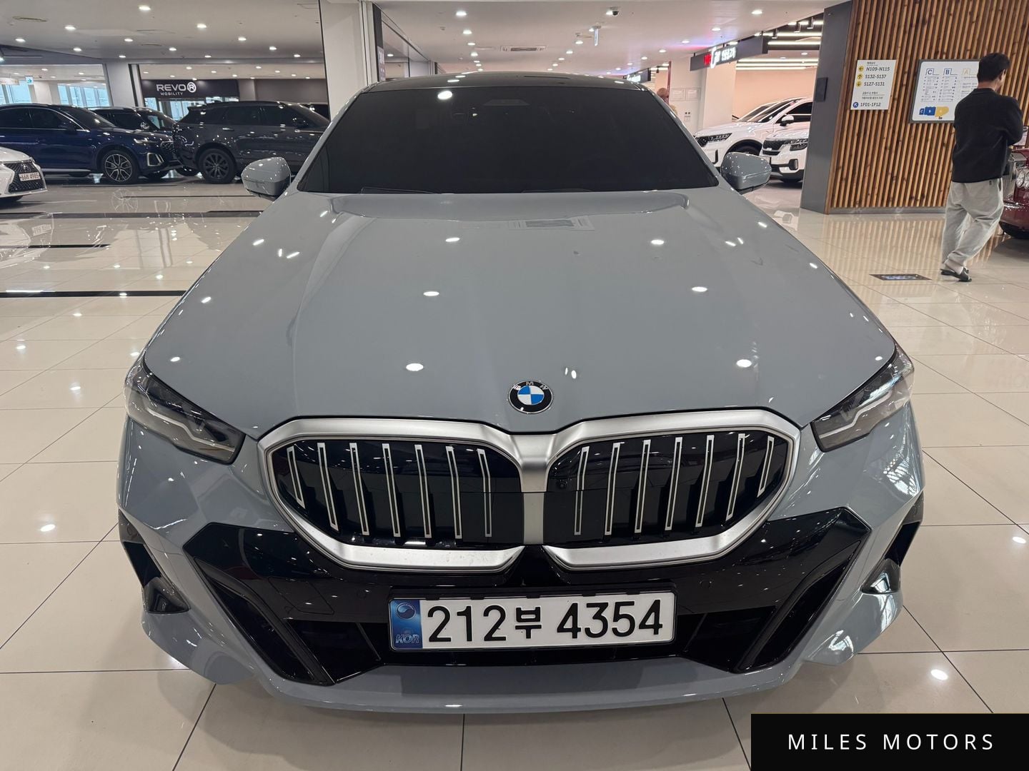 BMW 5 Series (G60) 2025 — миниатюра 3