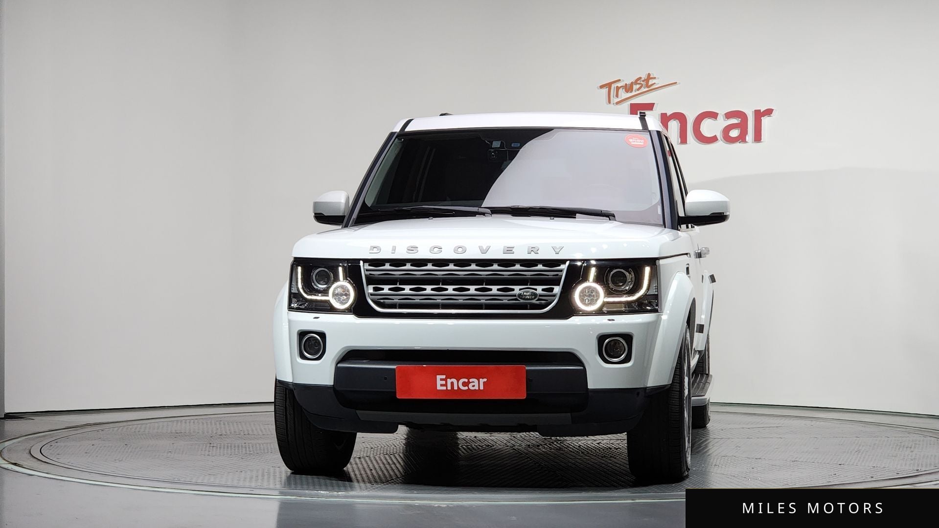 Land Rover Discovery 2016 — миниатюра 3