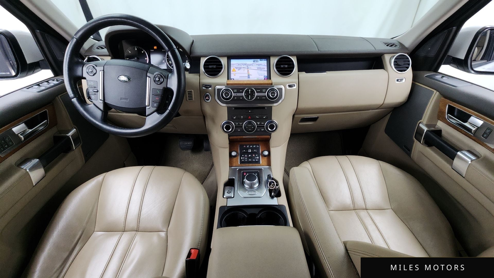 Land Rover Discovery 2016 — миниатюра 7