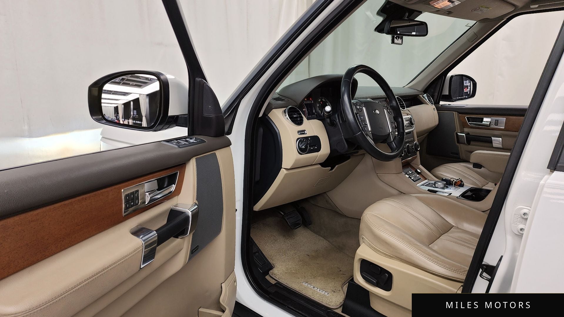 Land Rover Discovery 2016 — миниатюра 10