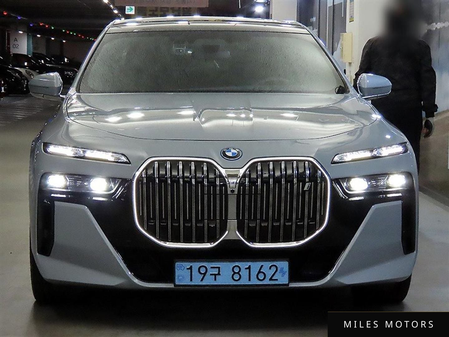 BMW i7 (G70) 2023 — миниатюра 2