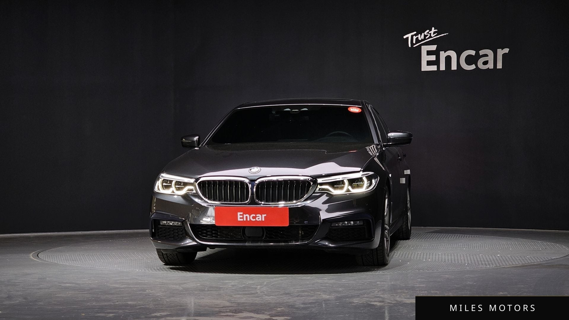 BMW 5 Series (G30) 2020 — миниатюра 3