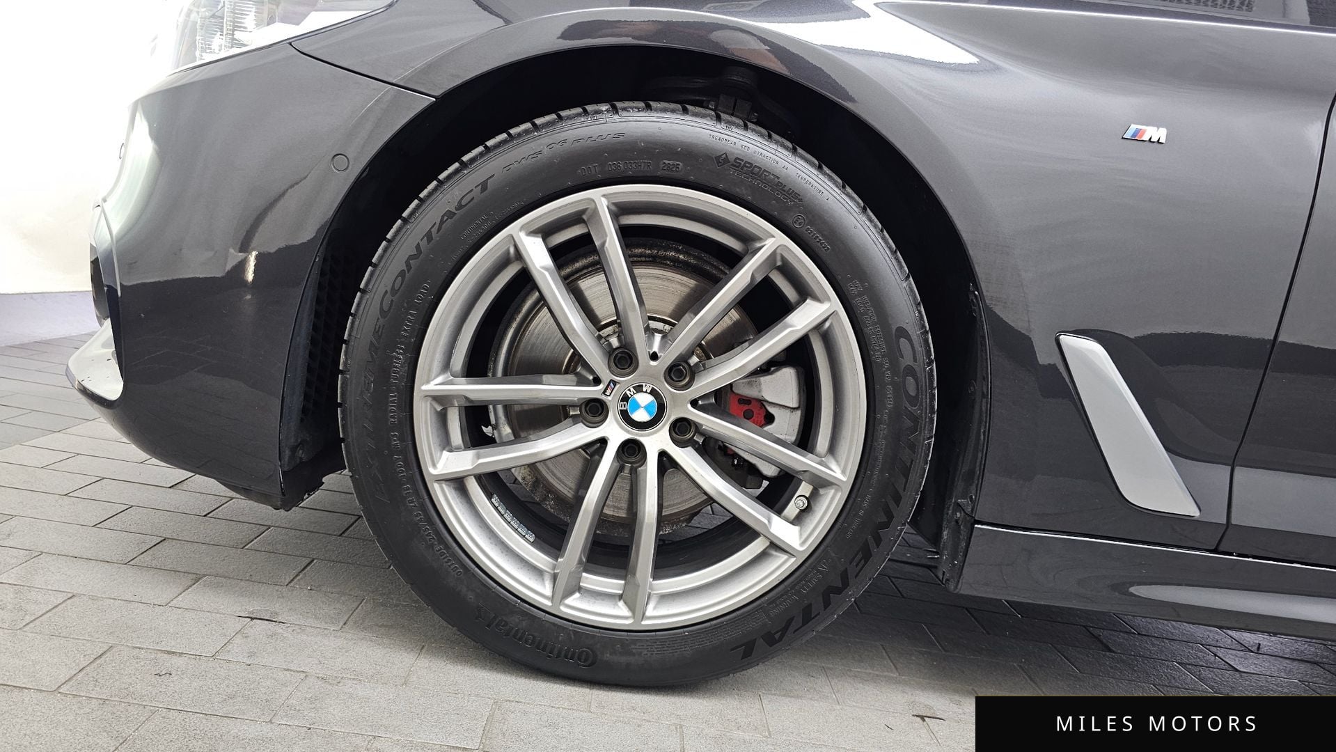 BMW 5 Series (G30) 2020 — миниатюра 5