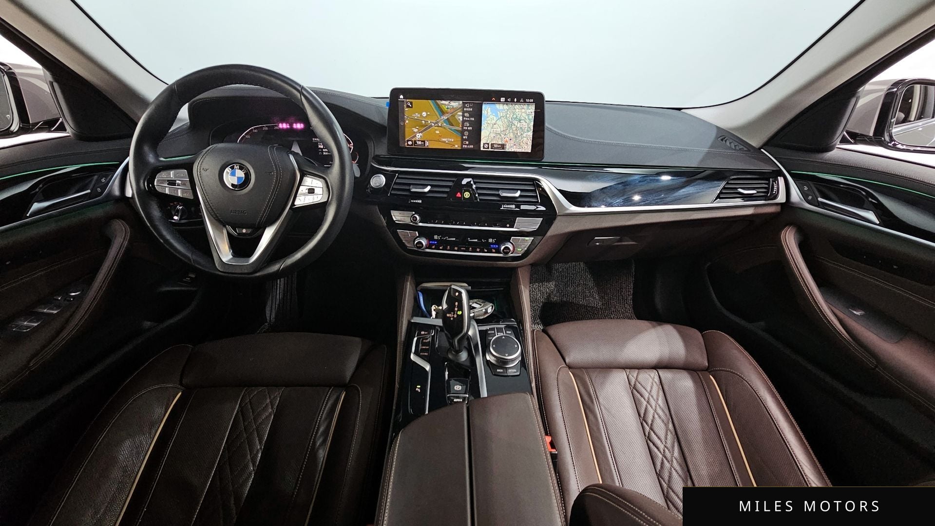 BMW 5 Series (G30) 2022 — миниатюра 10