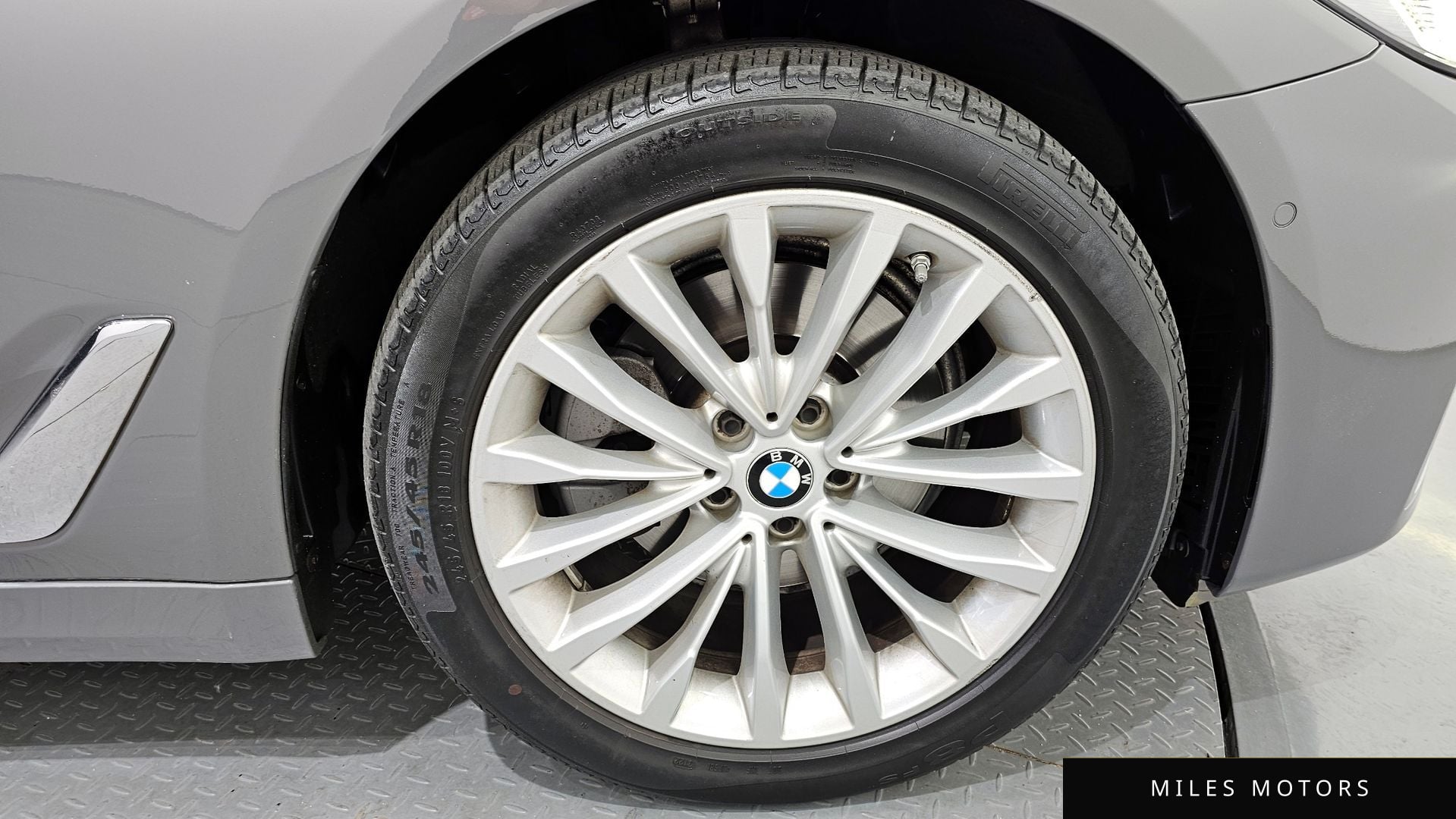 BMW 5 Series (G30) 2022 — миниатюра 7