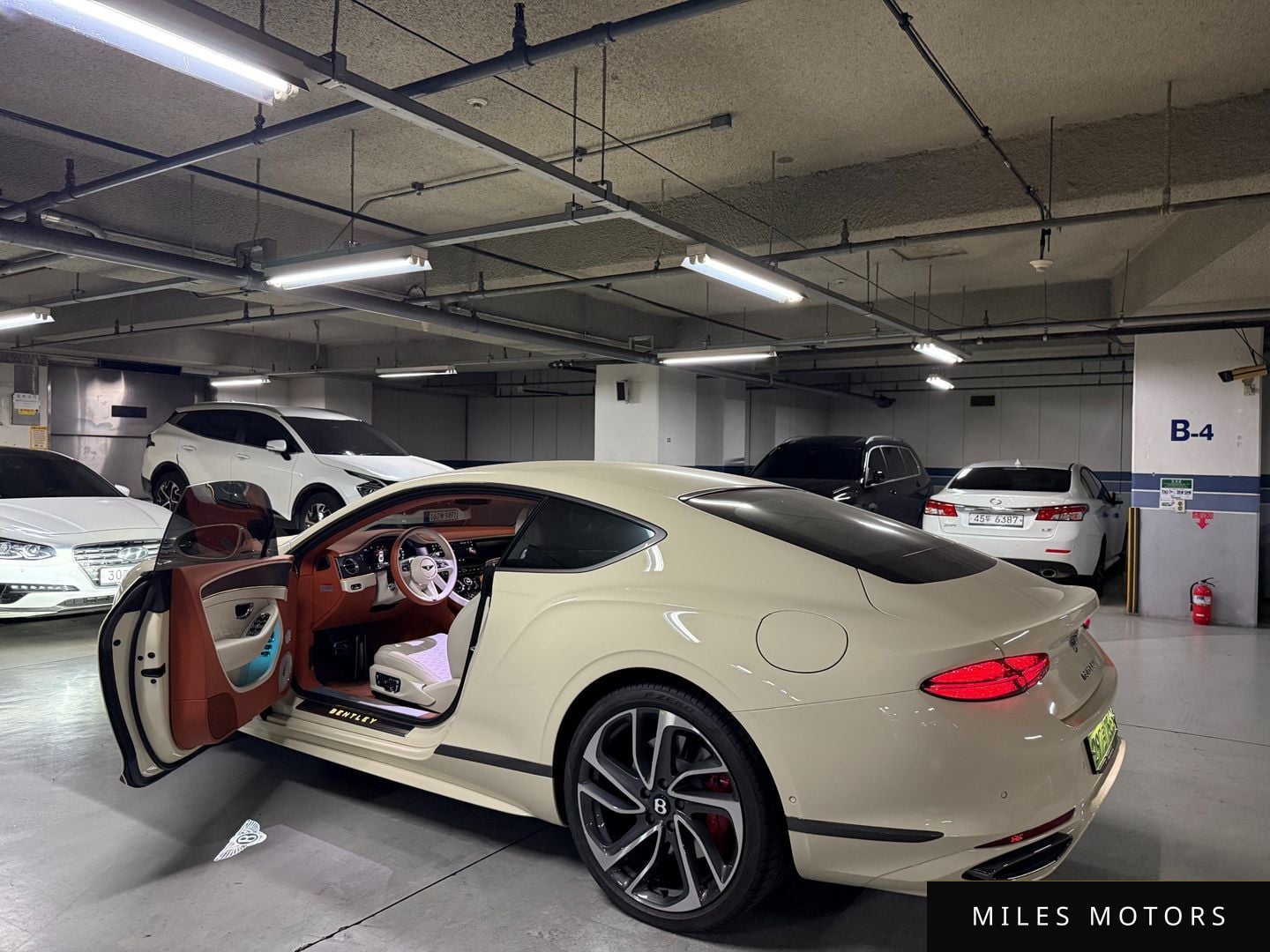 Bentley Continental GT 2025 — миниатюра 6