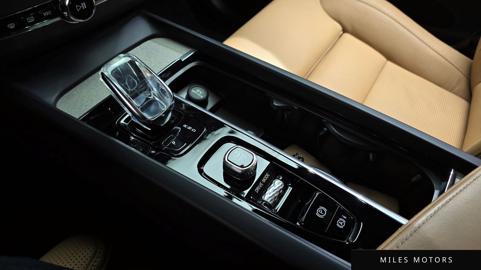 Volvo XC60 2020 — миниатюра 12