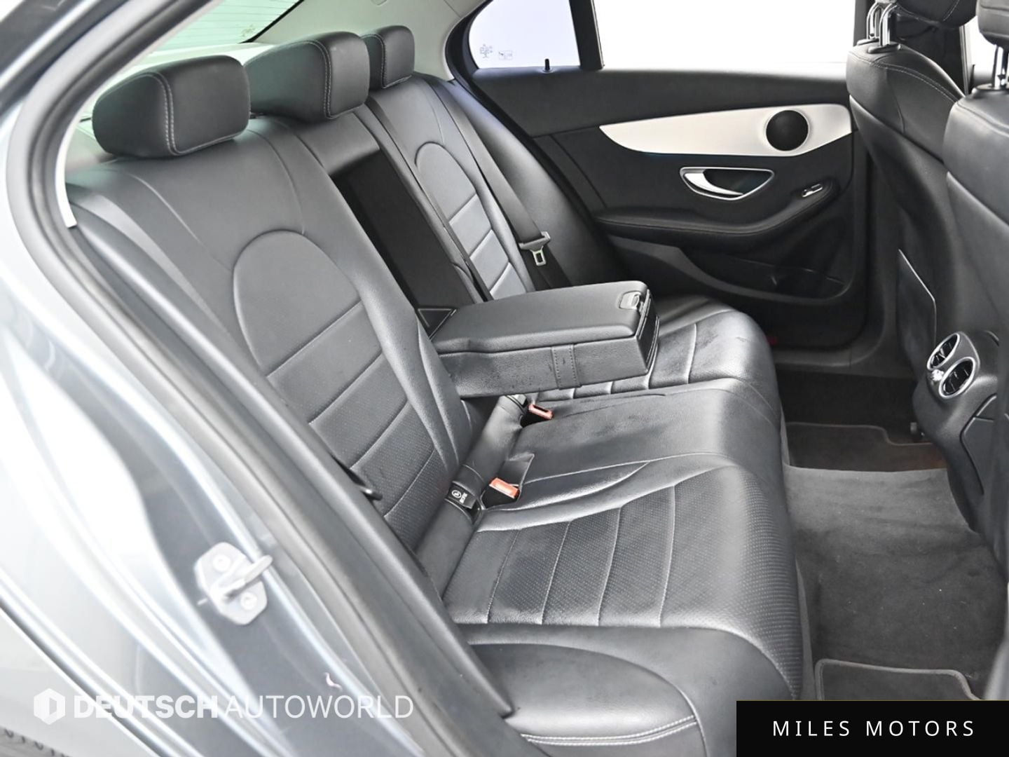Mercedes-Benz C-Class W205 2017 — миниатюра 12
