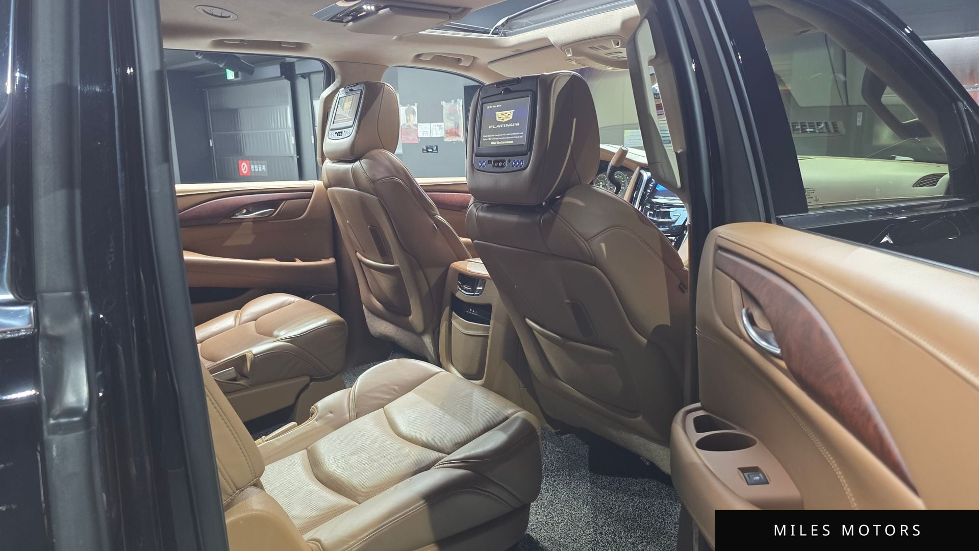 Cadillac Escalade 2015 — миниатюра 11