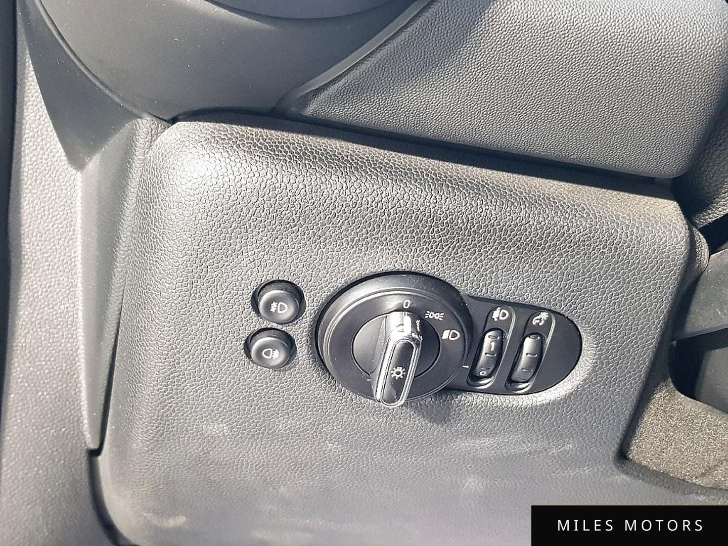 MINI Cooper D 2014 — миниатюра 12