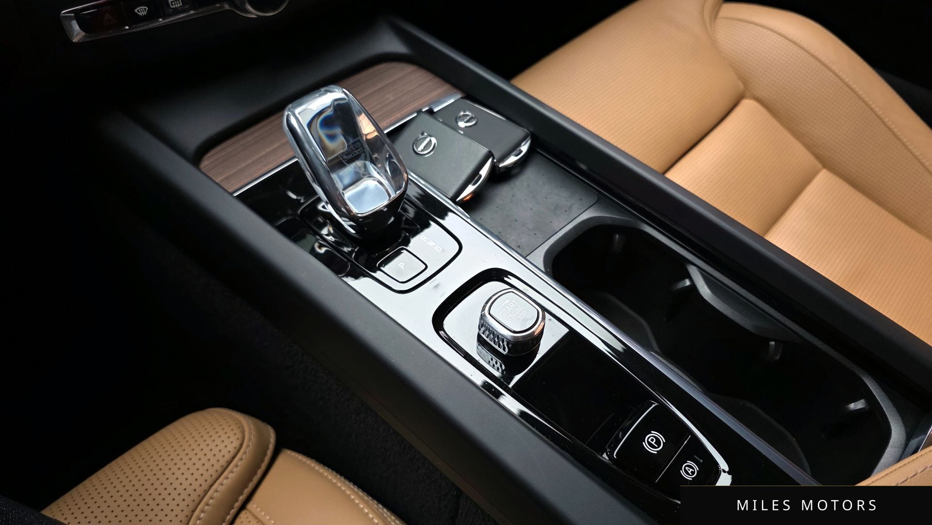 Volvo XC60 2024 — миниатюра 12