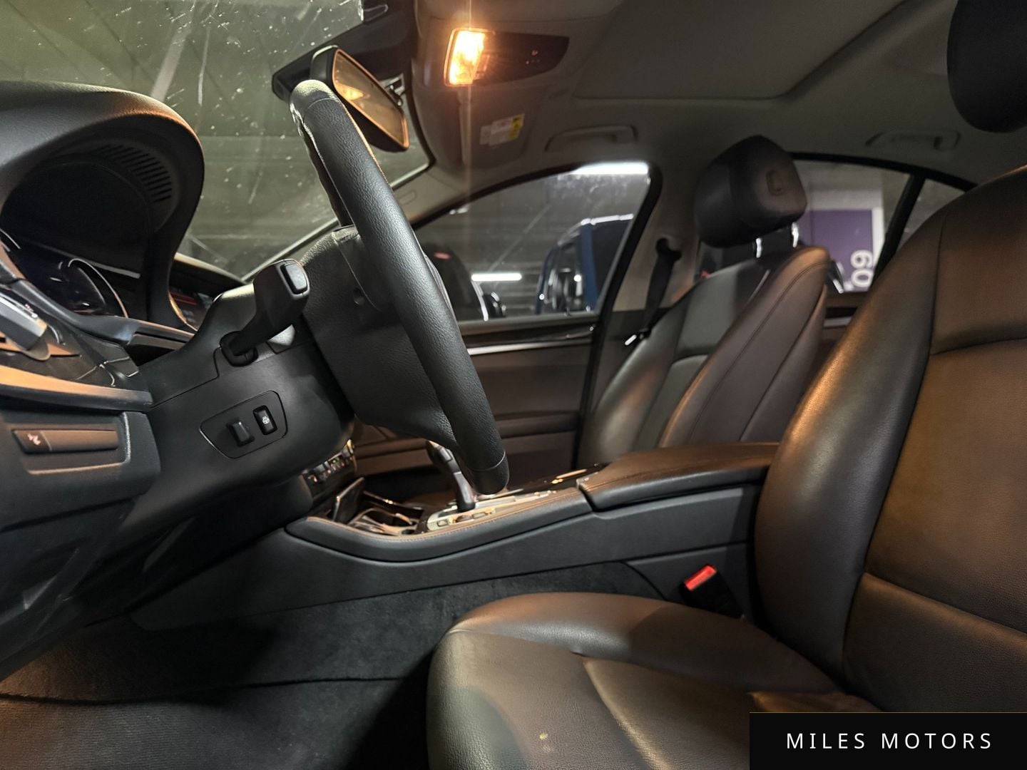BMW 5 Series (F10) 2015 — миниатюра 5