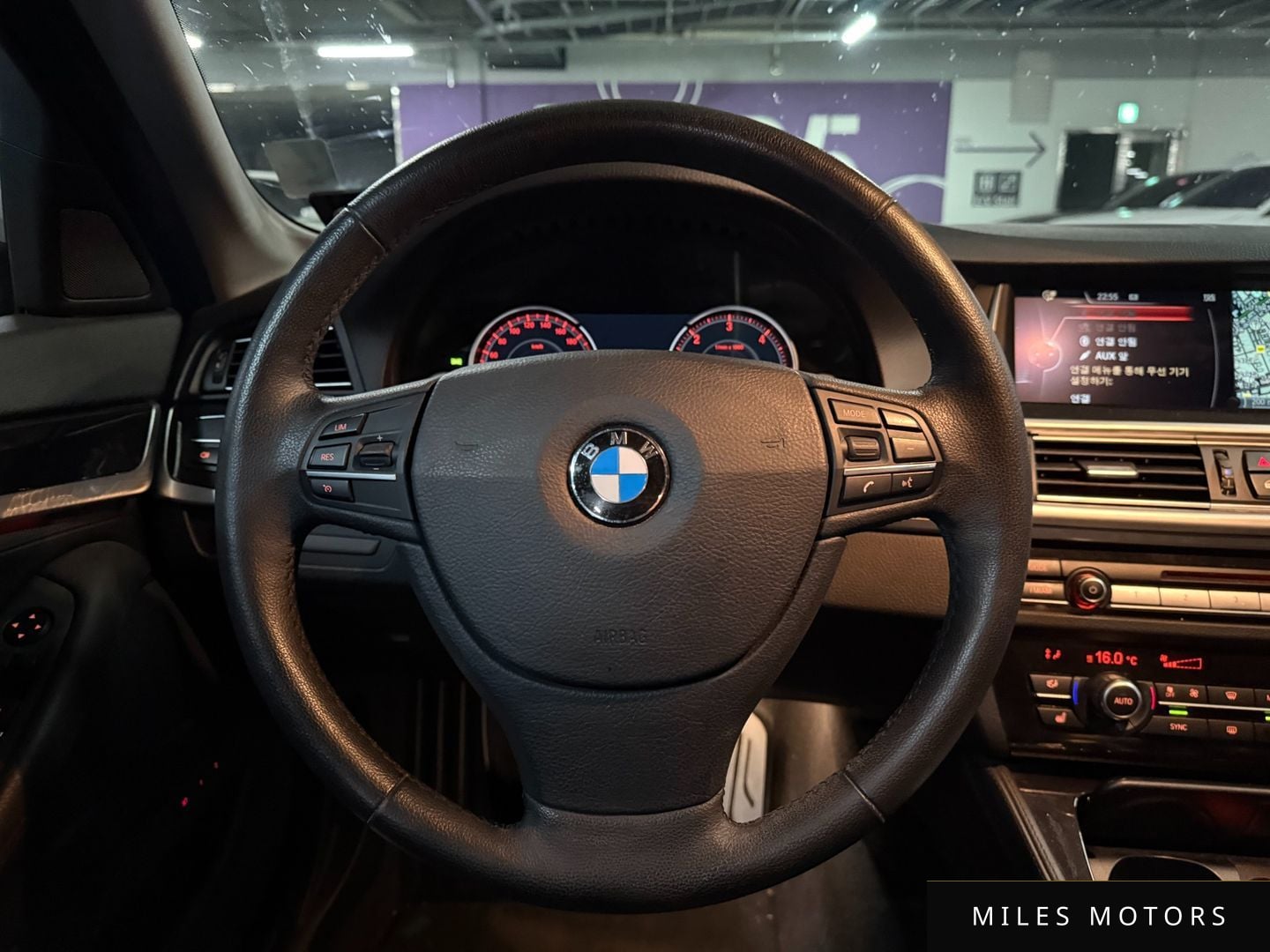 BMW 5 Series (F10) 2015 — миниатюра 10