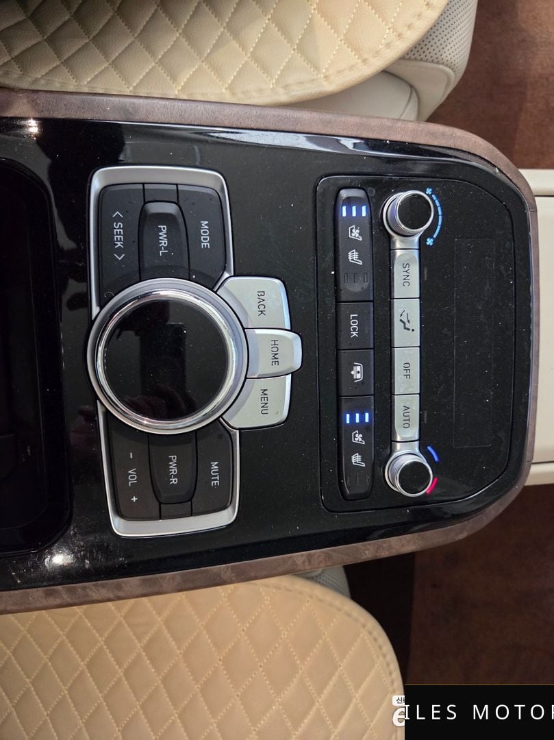 Genesis G90 2019 — миниатюра 11