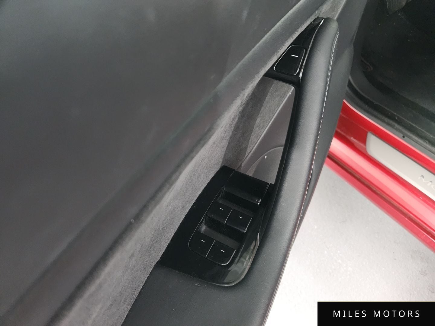Tesla Model 3 2020 — миниатюра 9