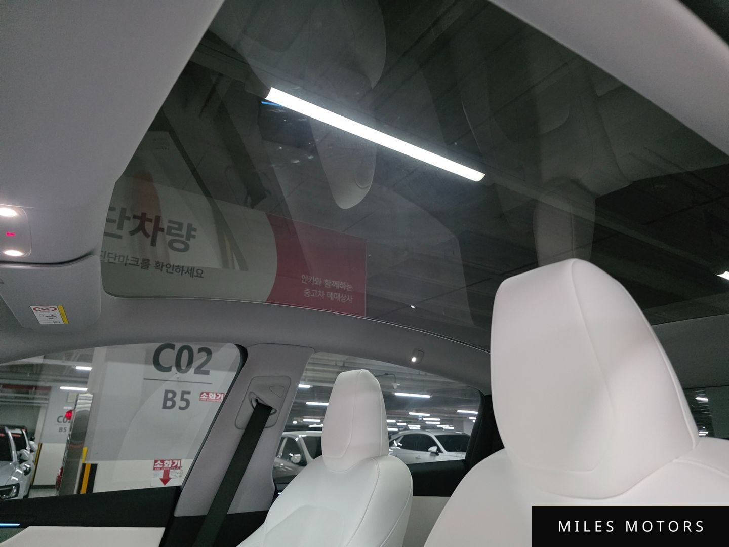 Tesla Model Y 2025 — миниатюра 12