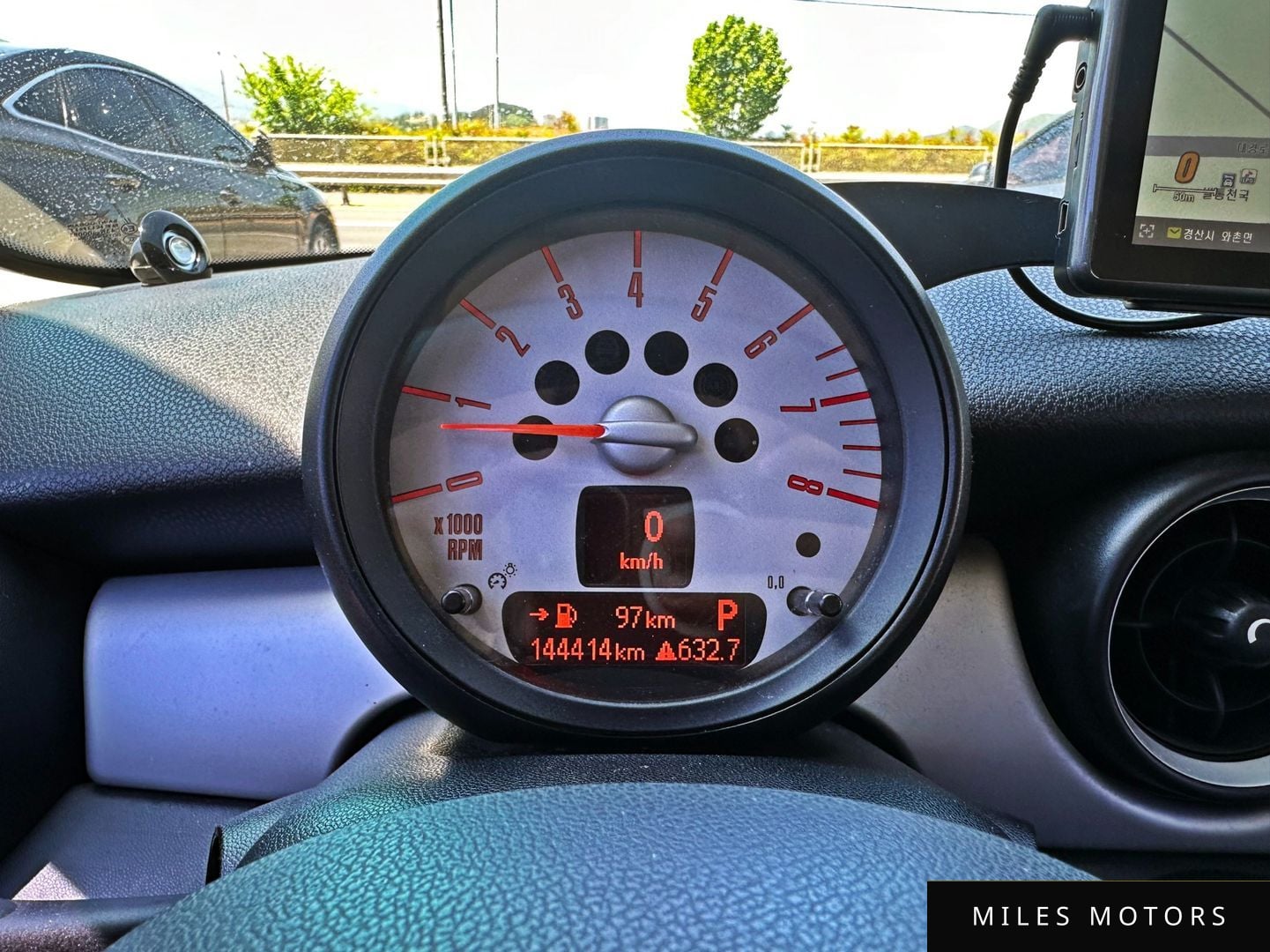 MINI Cooper 2011 — миниатюра 12