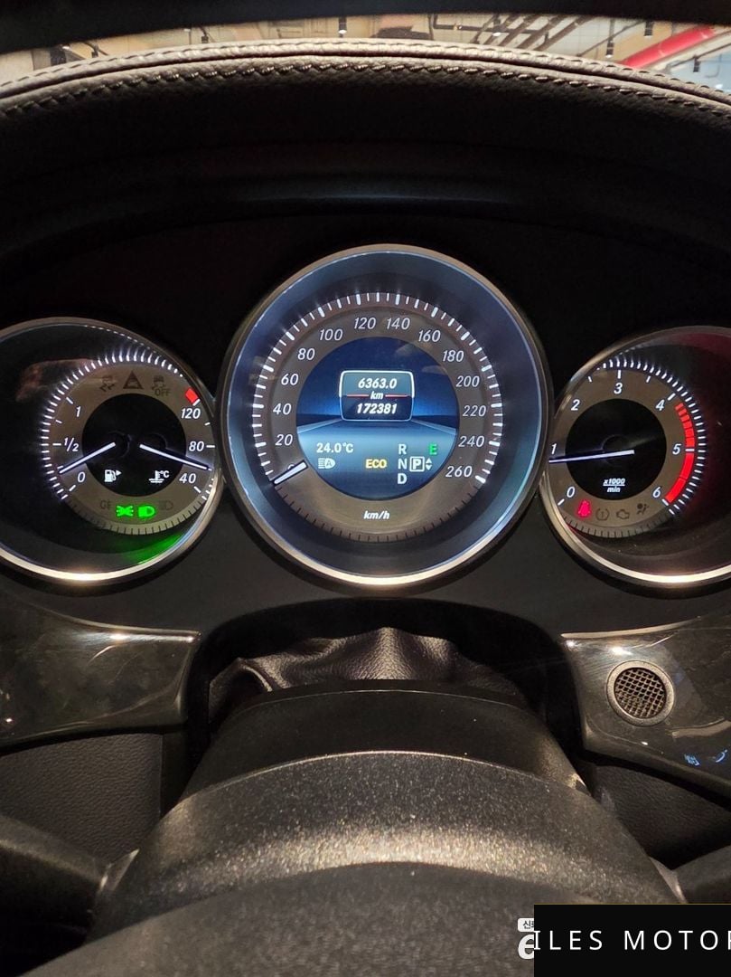 Mercedes-Benz CLS-Class W218 2015 — миниатюра 10