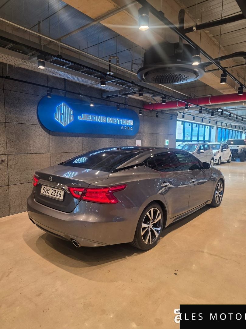 Nissan Maxima 2017 — миниатюра 5