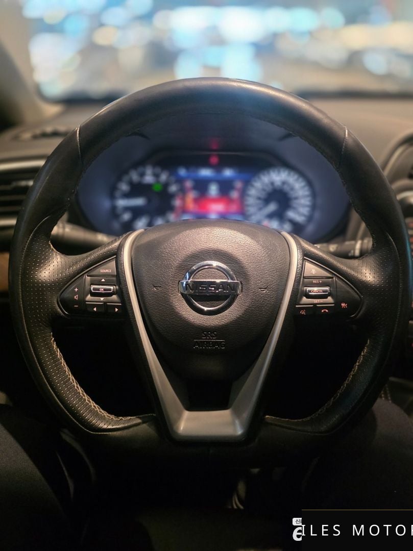 Nissan Maxima 2017 — миниатюра 11